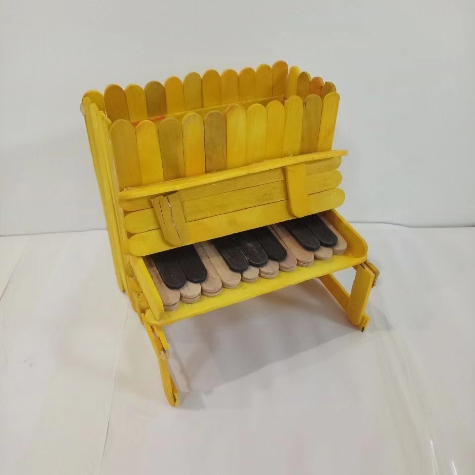 家長為幼兒園作業(yè)有多拼?全屋家電涂成油畫藝術(shù)品