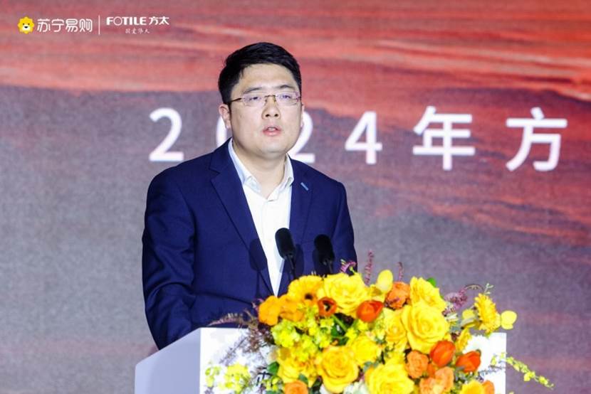 穿著西裝筆挺的男子與配字
描述已自動生成